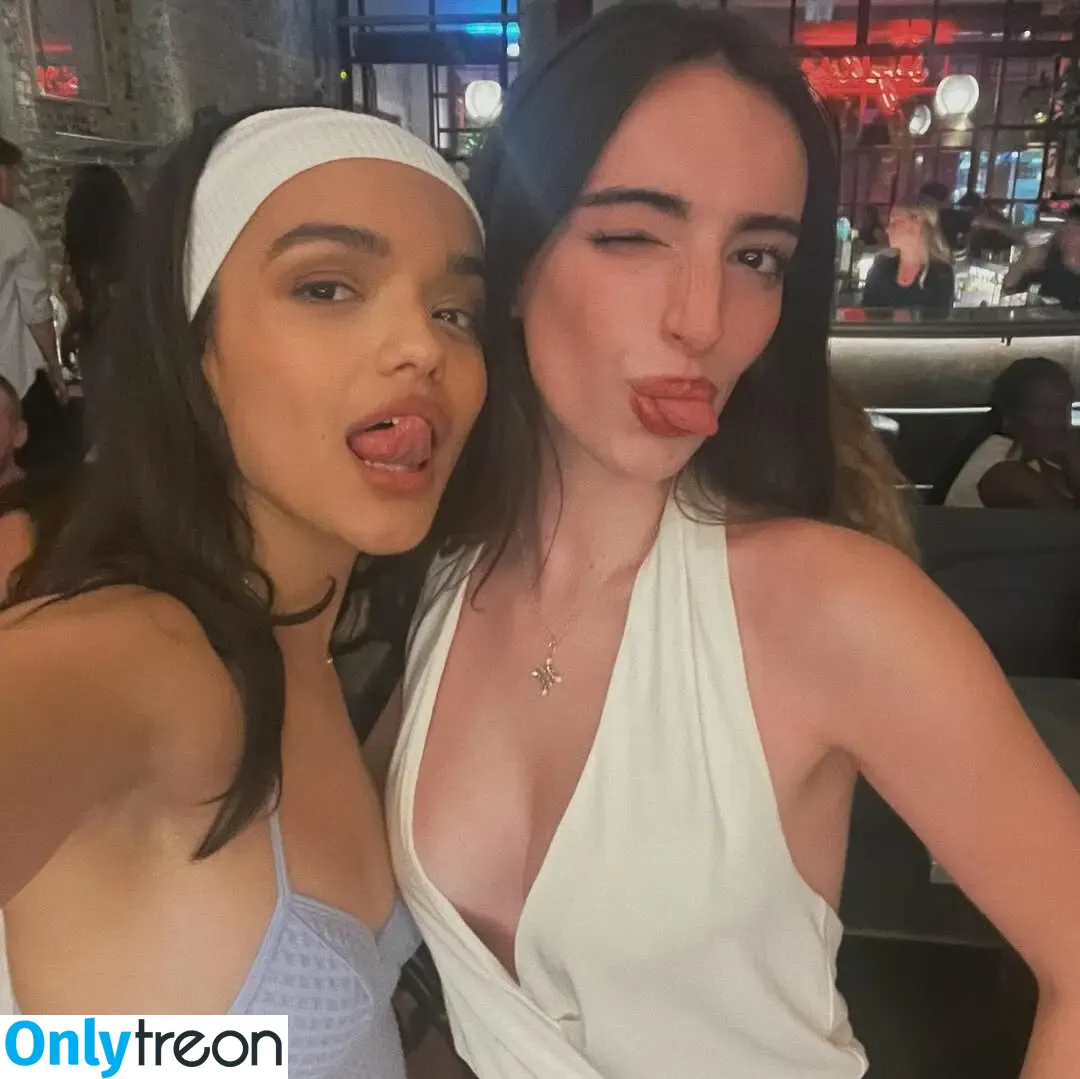 Rachel Zegler nude photo #2102 (rachelzegler / rachmariexoxo)