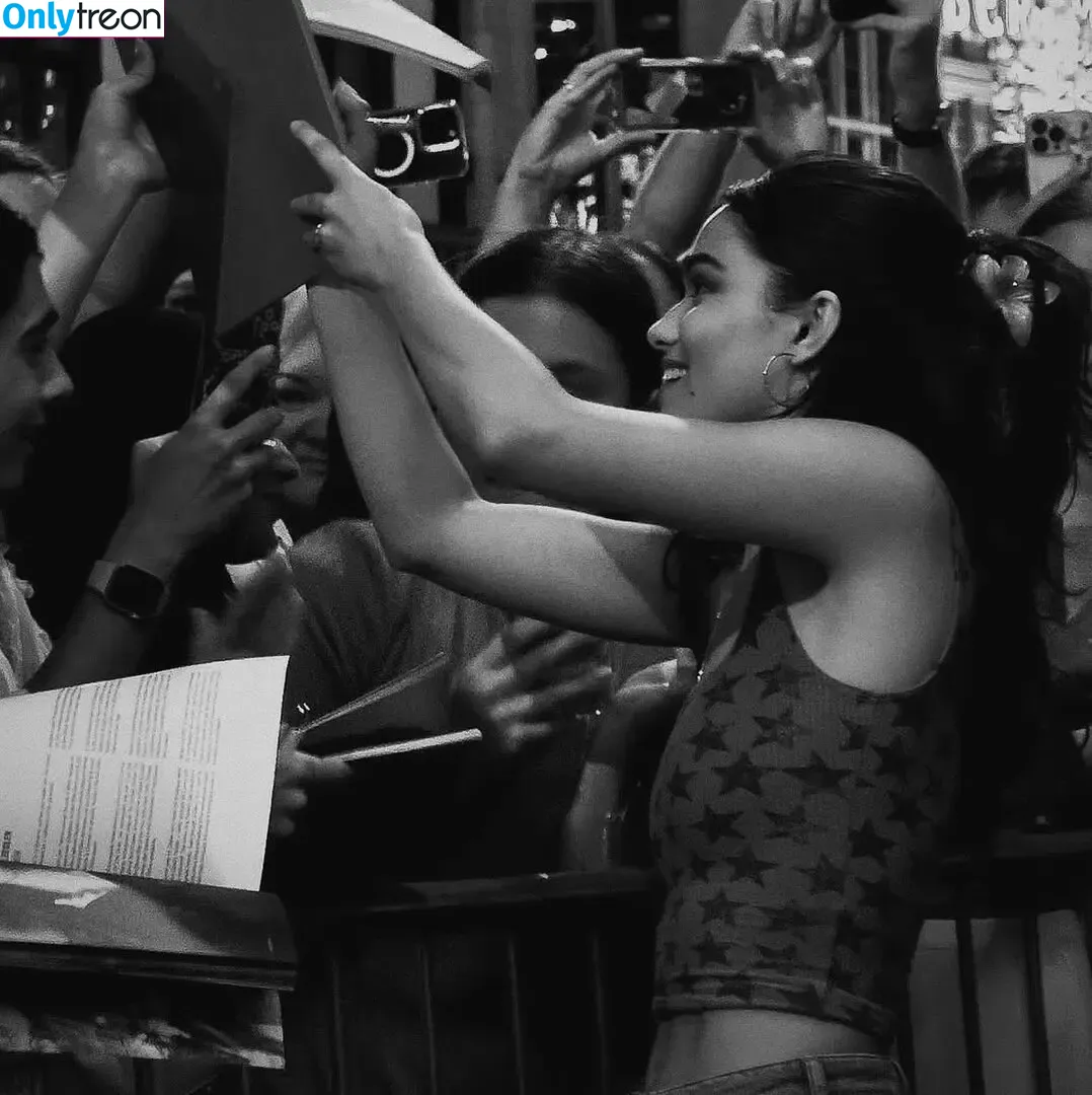 Rachel Zegler nude photo #2105 (rachelzegler / rachmariexoxo)