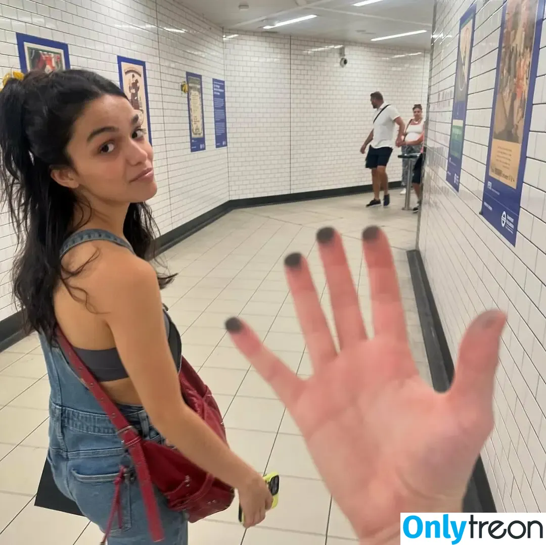 Rachel Zegler nude photo #2122 (rachelzegler / rachmariexoxo)