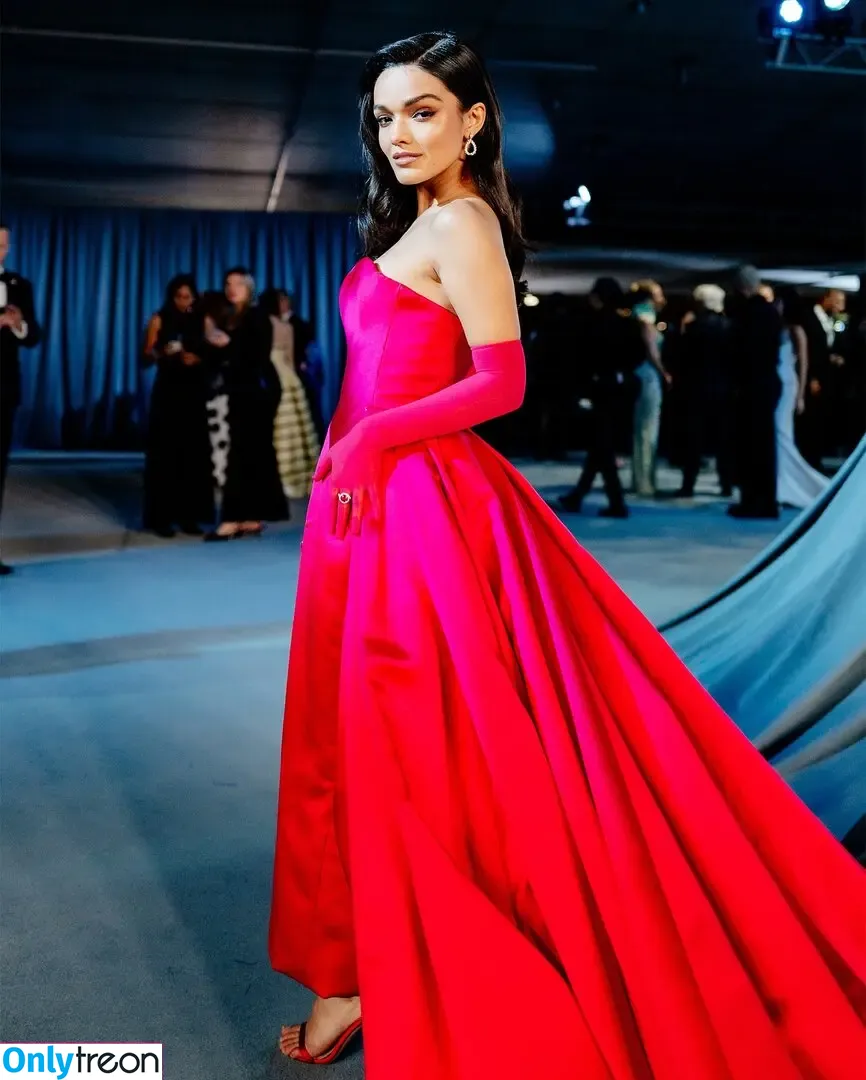 Rachel Zegler голая photo #2299 (rachelzegler / rachmariexoxo)