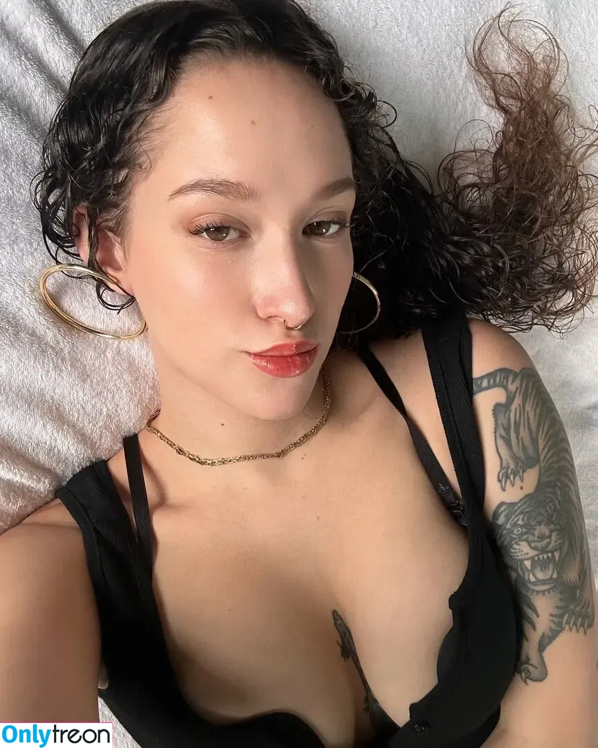 rachelhannamilks nude photo #0037 (therachelhanna)