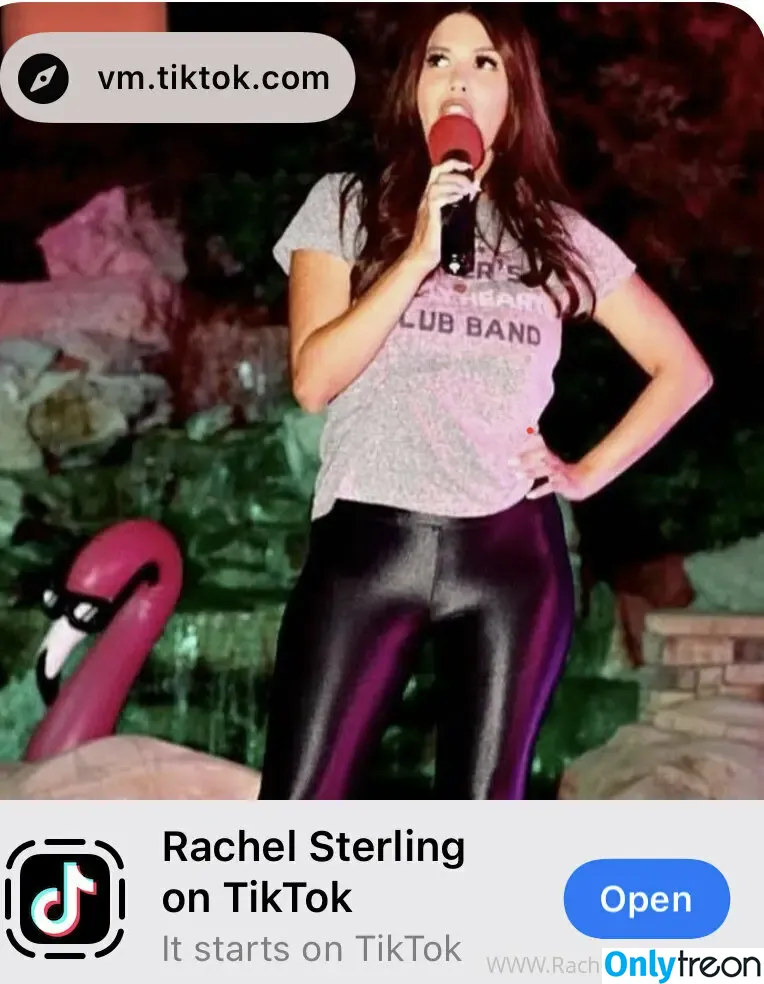 rachelsterling nude photo #0002 (rsterlingcomedy)