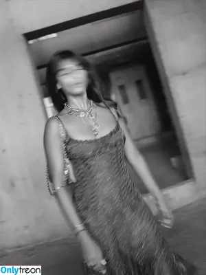 Radhika Seth / radhikasethh nude photo #0122