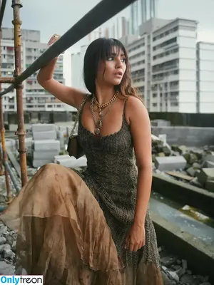 Radhika Seth / radhikasethh nude photo #0125