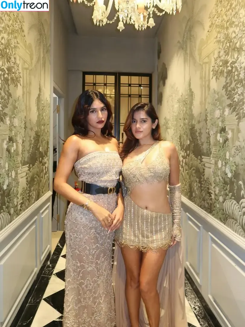 Radhika Seth nude photo #0147 (radhikasethh)