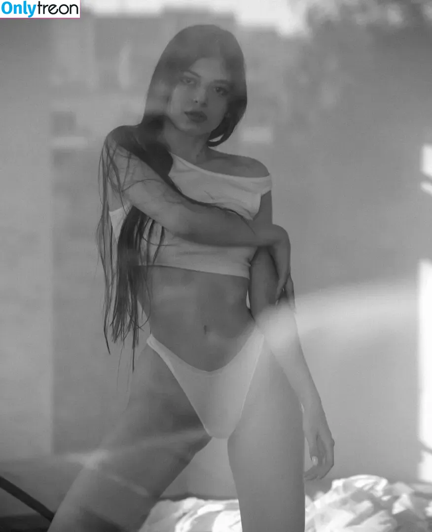 Raducu Mihaela nude photo #0080 (raducumihaela / raducumihaela__)