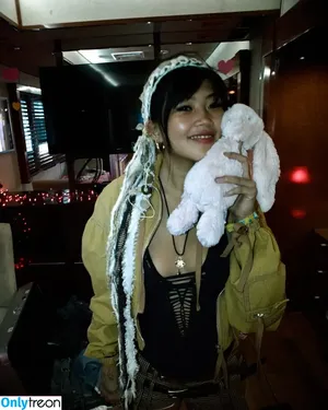 Radvxz / Beabadoobee nude photo #0503