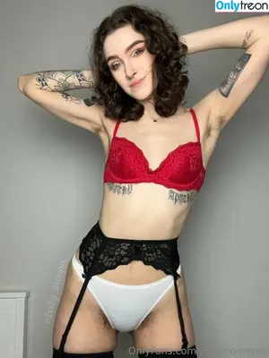 rae_moonfree / rae_moonn nude photo #0033