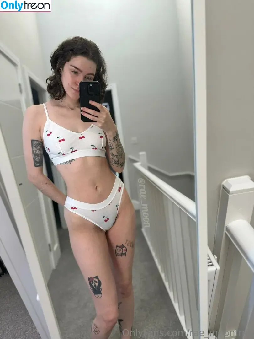 rae_moonfree nude photo #0021 (rae_moonn)