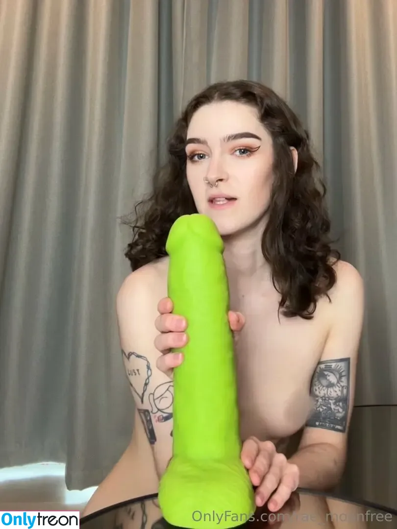 rae_moonfree nude photo #0078 (rae_moonn)