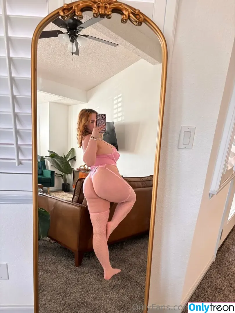 Raeeebby nude photo #0017 (abigail.raeee01 / raeeebabe)