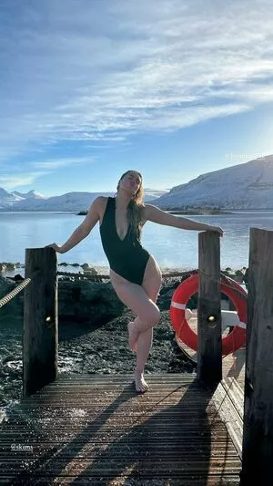 Ragga Ragnars / RagnheiÃ°ur RagnarsdÃ³ttir / raggaragnars / ragnarzdrapa nude photo #0004