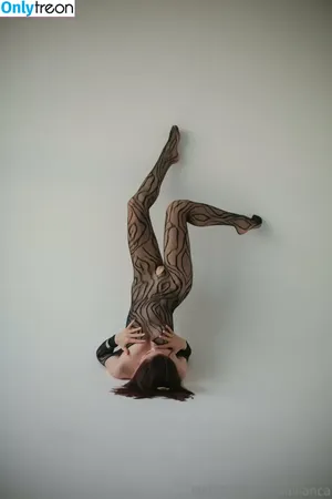  nude photo #0009