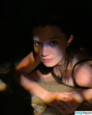 Rain Spencer / nynarain nude photo #0001