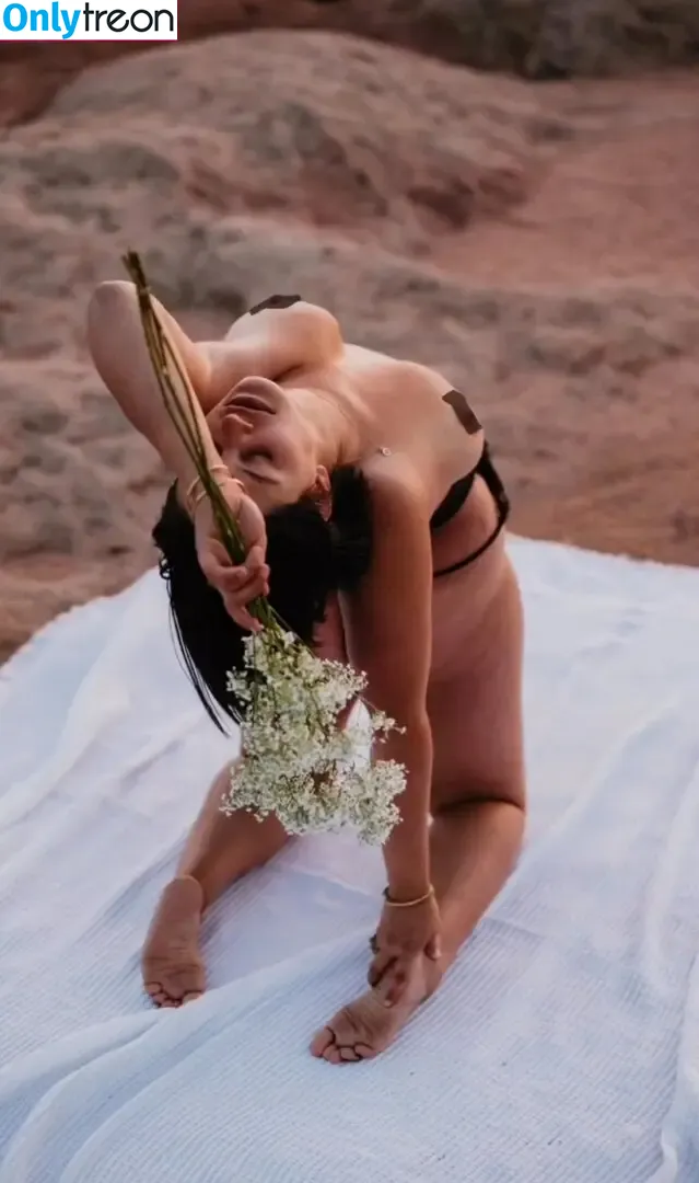 Rainboww Rach nude photo #0002 (rainbow_01 / rainbowranchlodge)