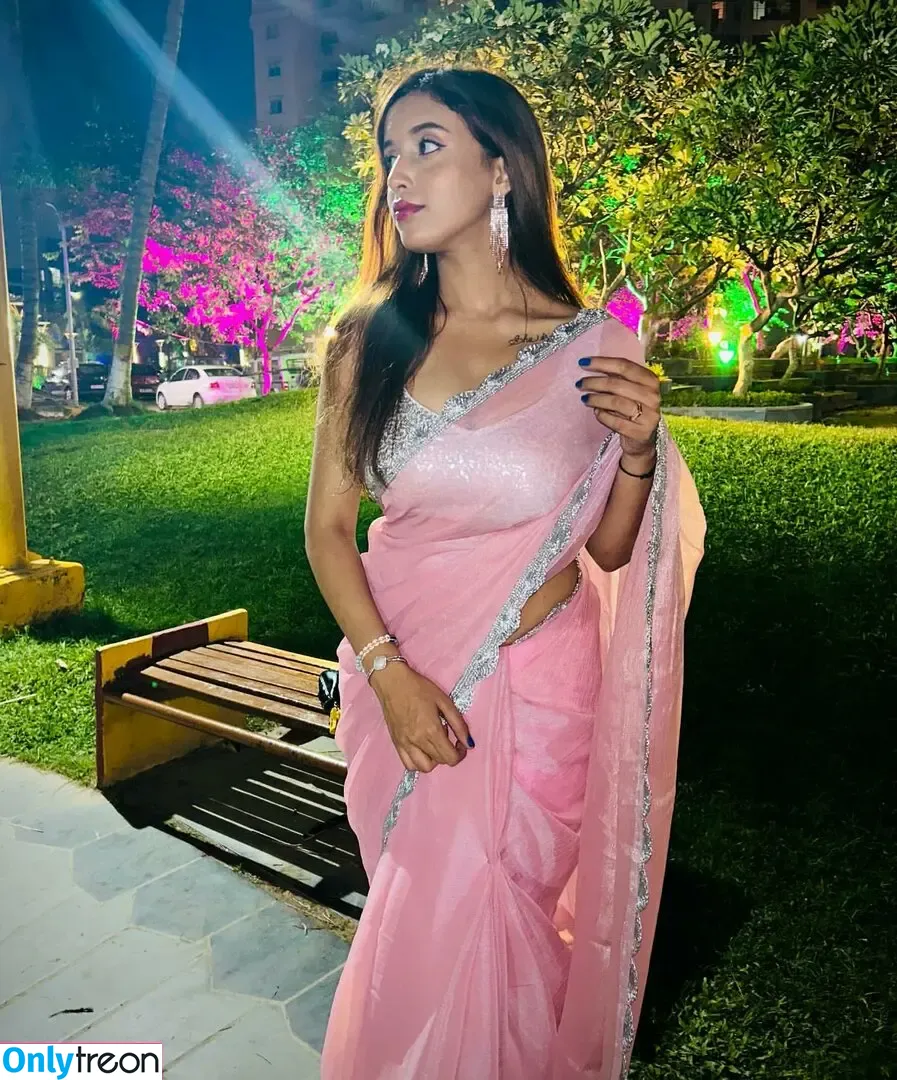 Rajasree nude photo #0013 (rajahraee / sreeeeeeee.__)