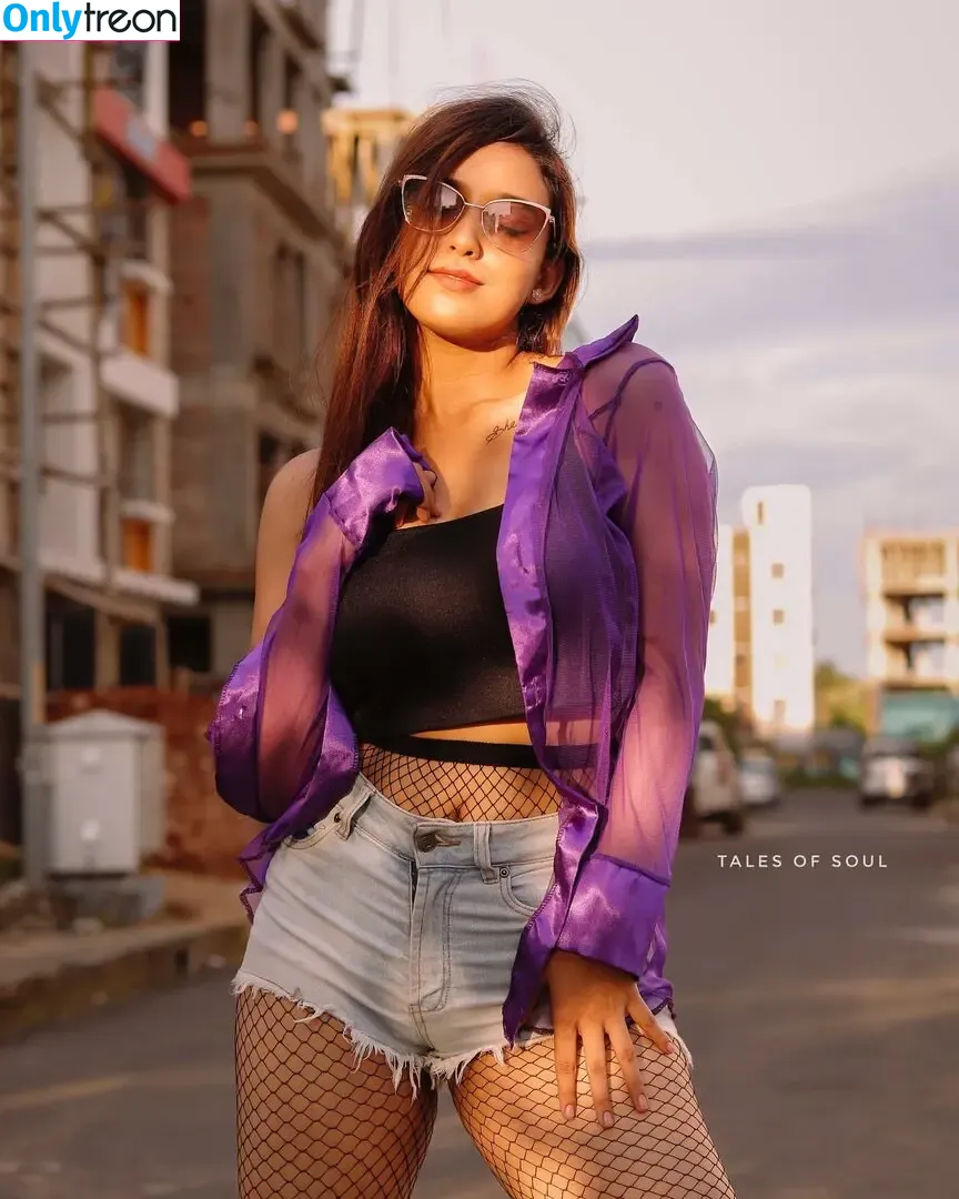 Rajasree nude photo #0017 (rajahraee / sreeeeeeee.__)