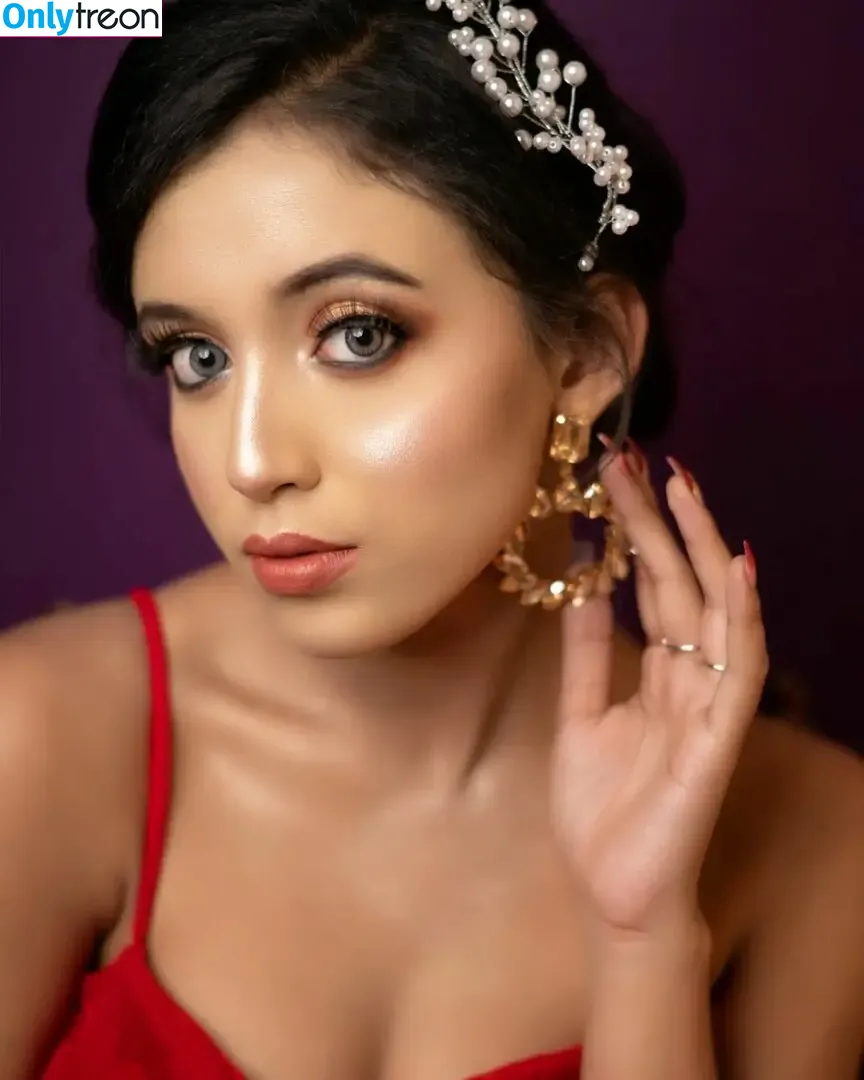 Rajasree nude photo #0047 (rajahraee / sreeeeeeee.__)