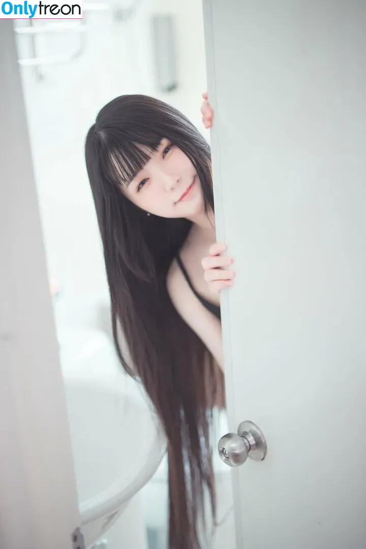 落落Raku nude photo #0018 (raku66666 / rakuraku166)