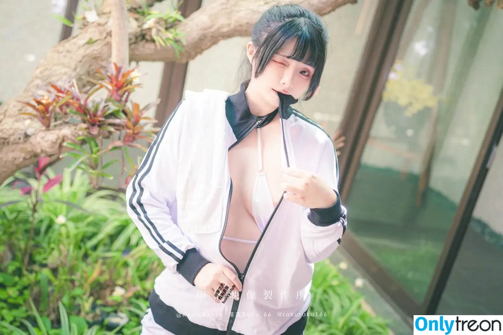 落落Raku nude photo #0246 (raku66666 / rakuraku166)