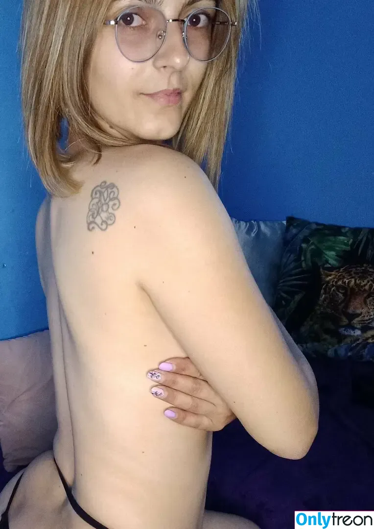 Raluca nude photo #0038 (Andreeaonly19 / Deea_ralu2 / raluca199)