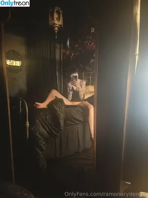ramonarydernyc / mistressramonanyc nude photo #0013
