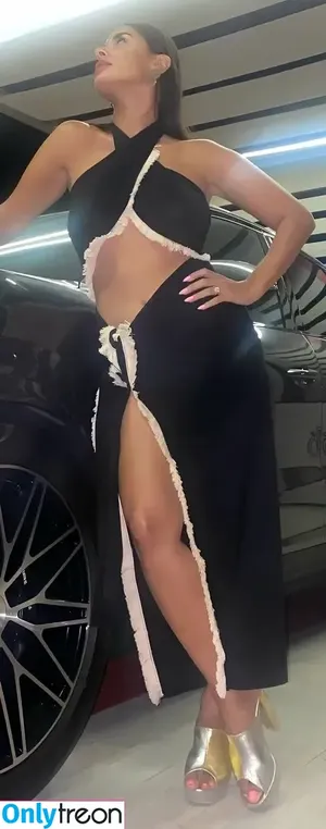 Rania Mansour / raniamansourofficial nude photo #0045