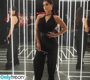 Rania Mansour / raniamansourofficial фото голая #0078