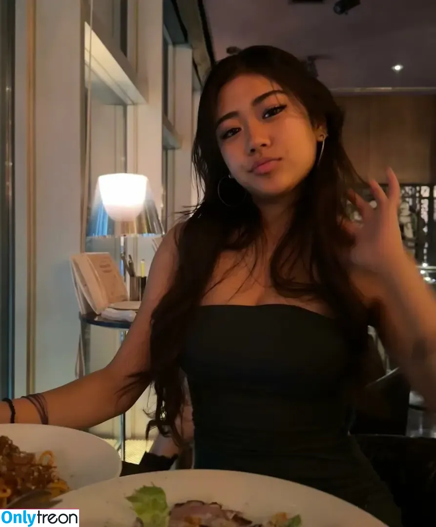 Ranon nude photo #0002 (notranon / raanonn)