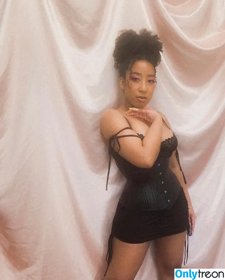 Rappers Daughters nude photo #0038 (reignyates)