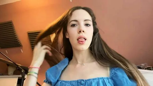 Rapunzel ASMR / rapunzel1333 / rapunzelsasmr nude photo #0020