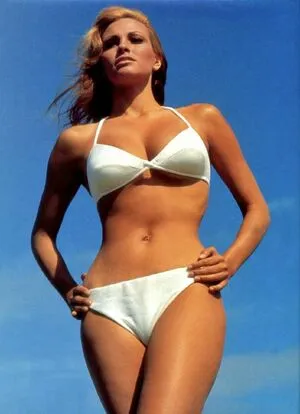 Raquel Welch / therealraquelwelch фото голая #0130