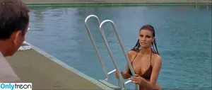Raquel Welch / therealraquelwelch nude photo #0144