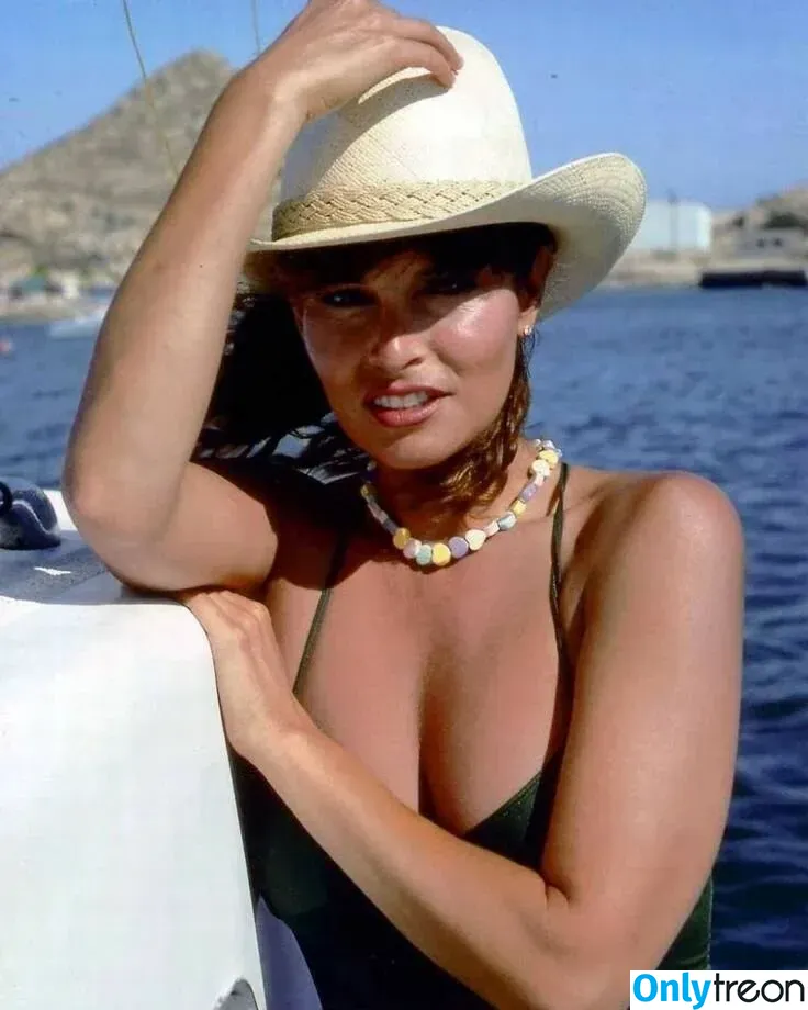 Raquel Welch голая photo #0047 (therealraquelwelch)