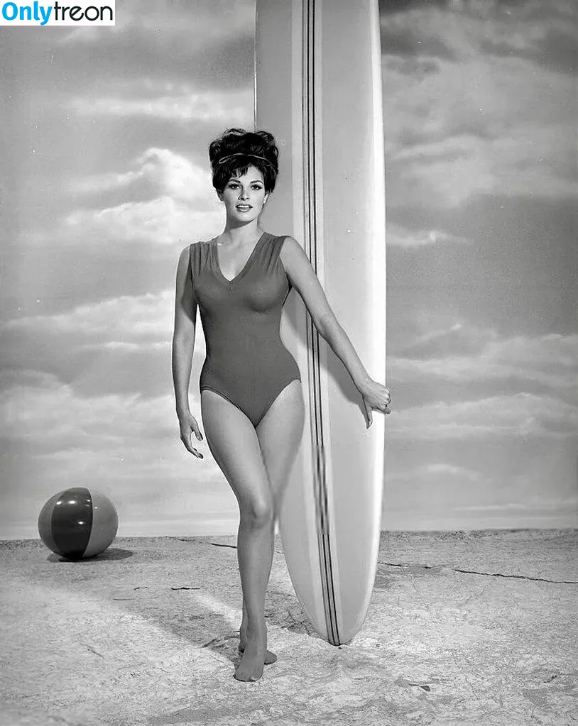 Raquel Welch голая photo #0096 (therealraquelwelch)