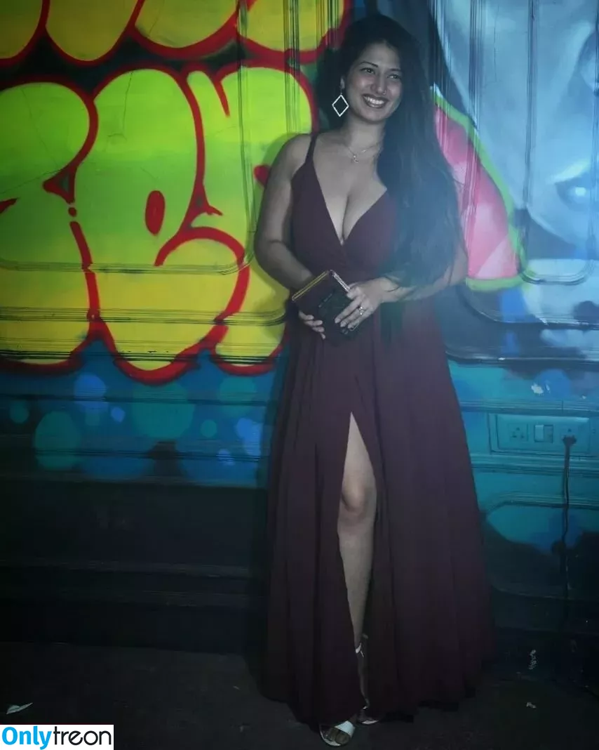 Rasha Kirmani голая photo #0082 (Rasha_Kirmani)
