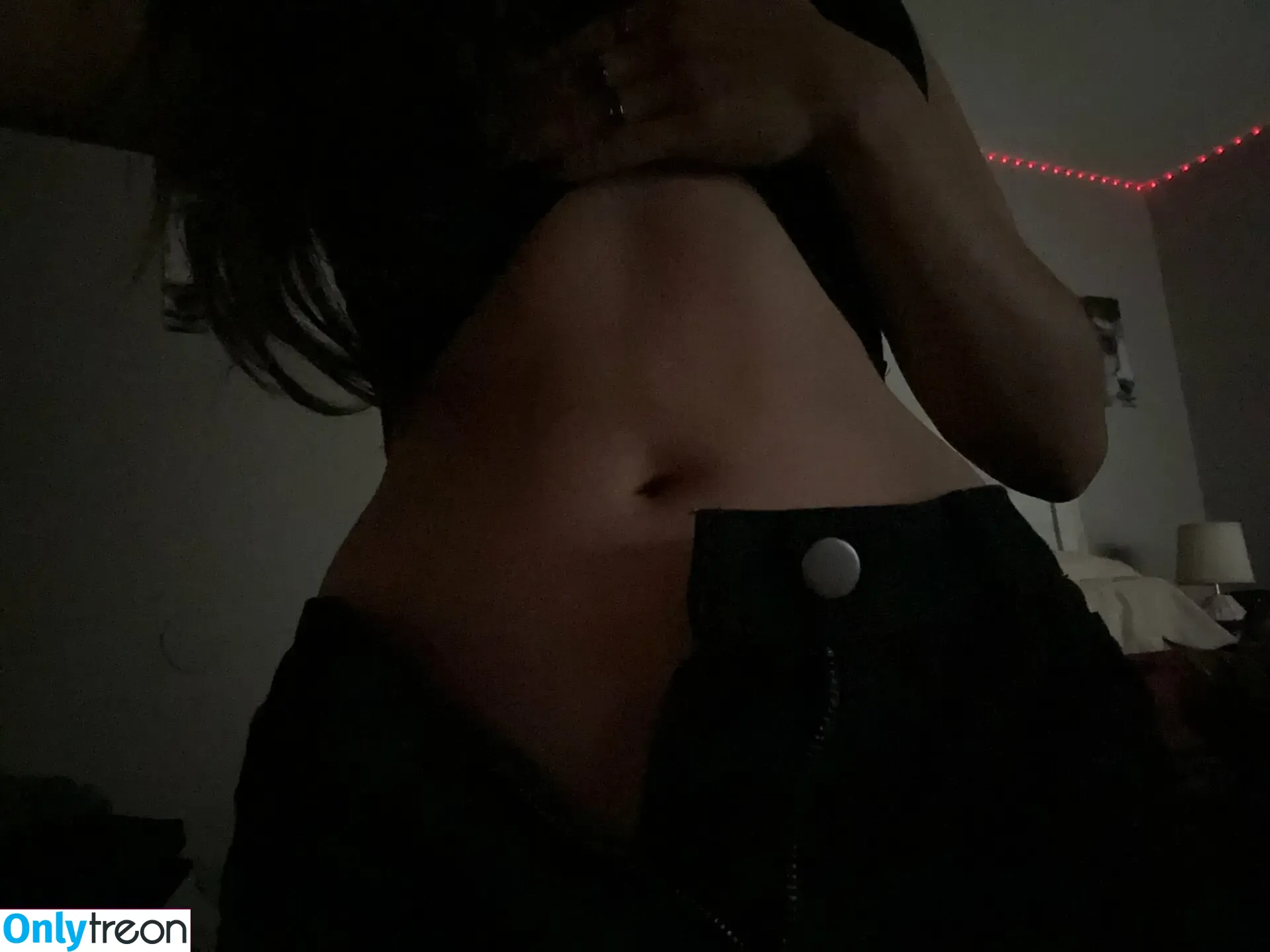 ratedreign nude photo #0173 (reign / reignrated)