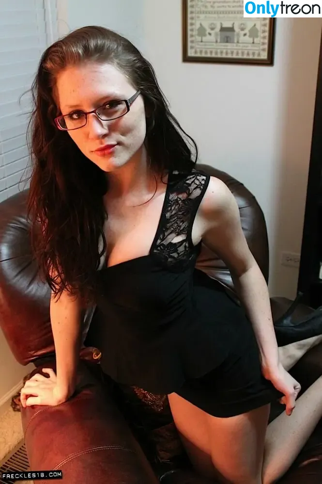 ravenreigns nude photo #0060 (Freckles18)