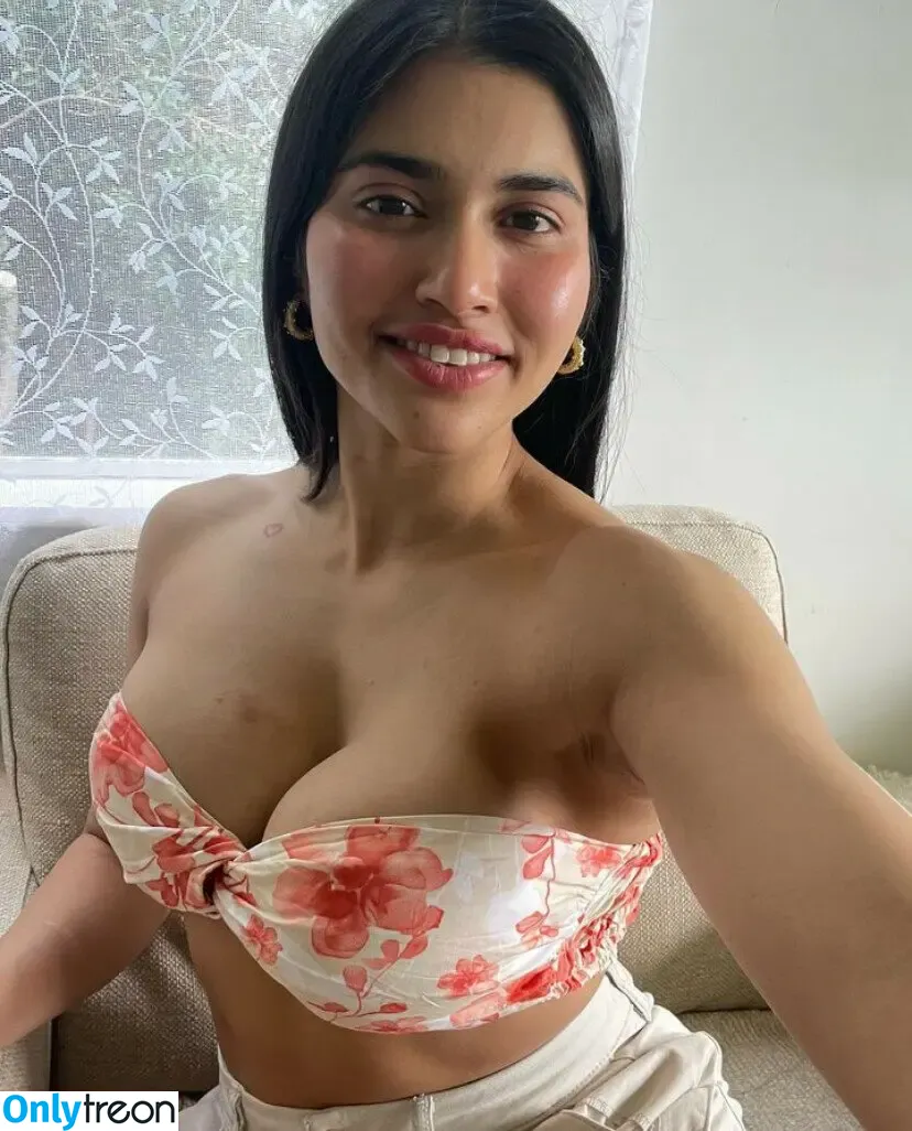 Ravina Patel nude photo #0004 (its_ravina2429 / its_shoaibravina)