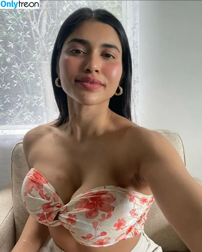 Ravina Patel nude photo #0007 (its_ravina2429 / its_shoaibravina)