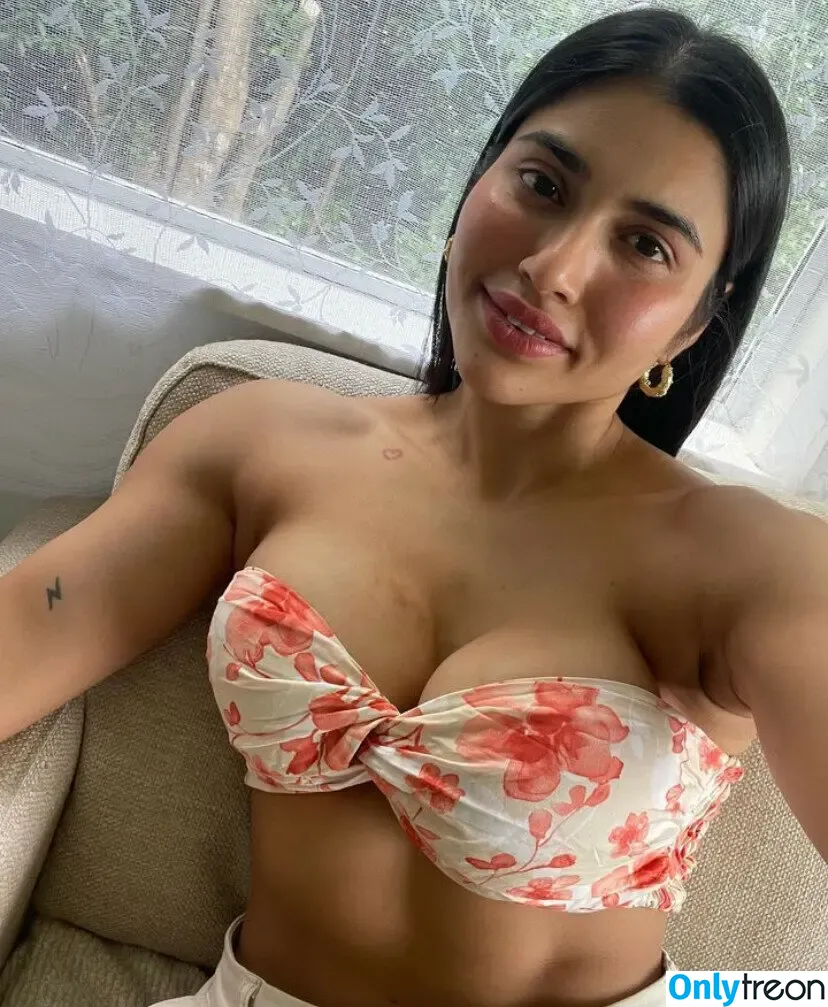 Ravina Patel nude photo #0009 (its_ravina2429 / its_shoaibravina)