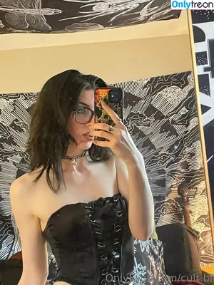 raythesuccubus / amandarayeofficial nude photo #0055