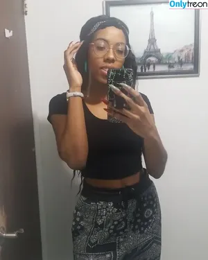 React GirlsYT / chinglishreactions / imon_Snow nude photo #0189