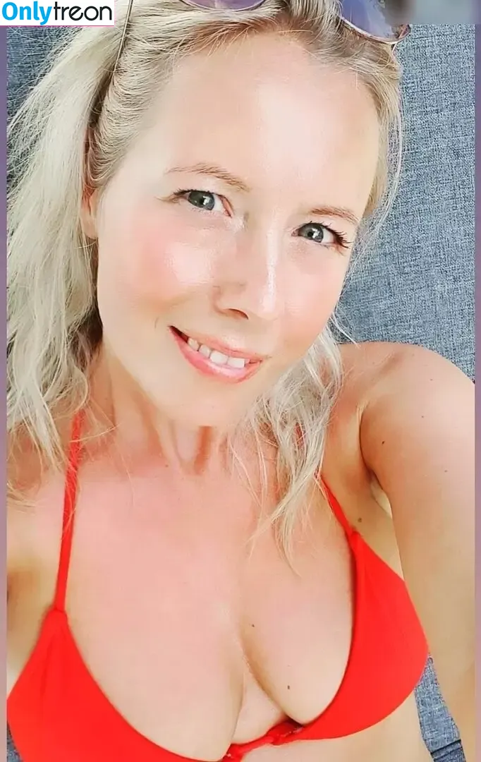 Realangi0 nude photo #0037 (Realangi0)