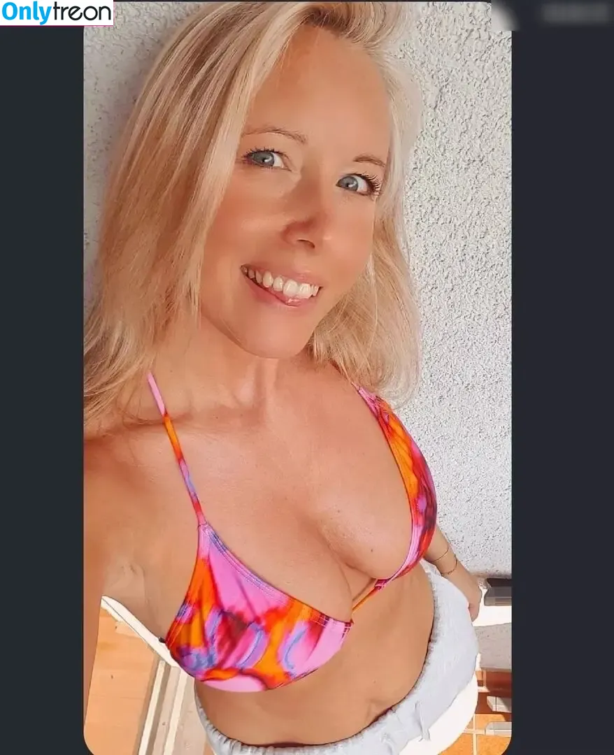 Realangi0 nude photo #0057 (Realangi0)