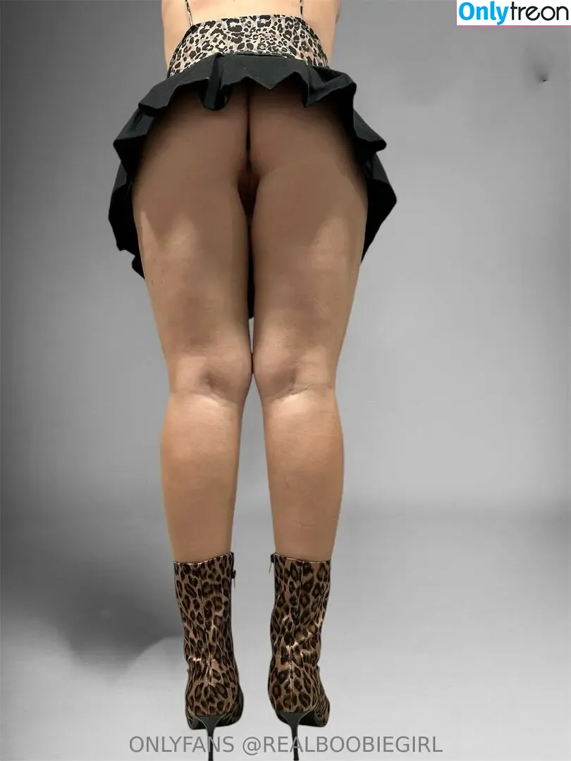 Realboobiegirl голая photo #0048 (realbarbiegirl)