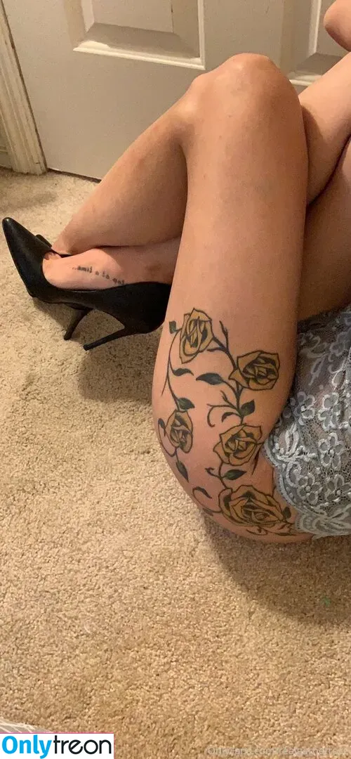 realgarnetrose nude photo #0272 (garnets.and.roses)