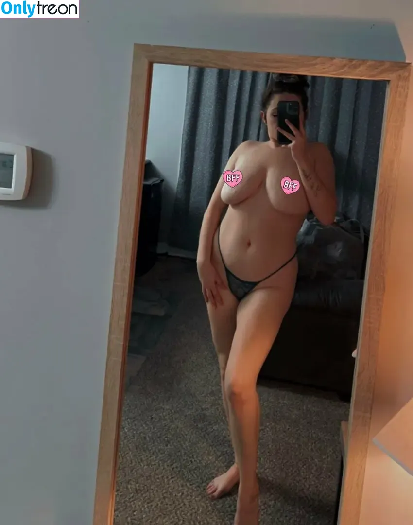realhawwtgirlshiiiiit голая photo #0035 (realhawwt)