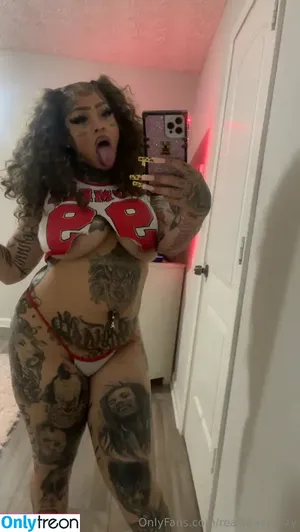 realkaaybrazy / biggkaaybrazyyy nude photo #0178