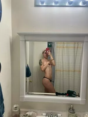 realkatelynx nude photo #0010